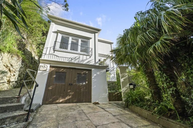 Photo of property in 28 Kowhai Street, Eastbourne, Lower Hutt, 5013