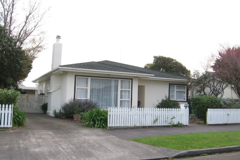 Photo of property in 26 Rangitira Avenue, Palmerston North, 4414