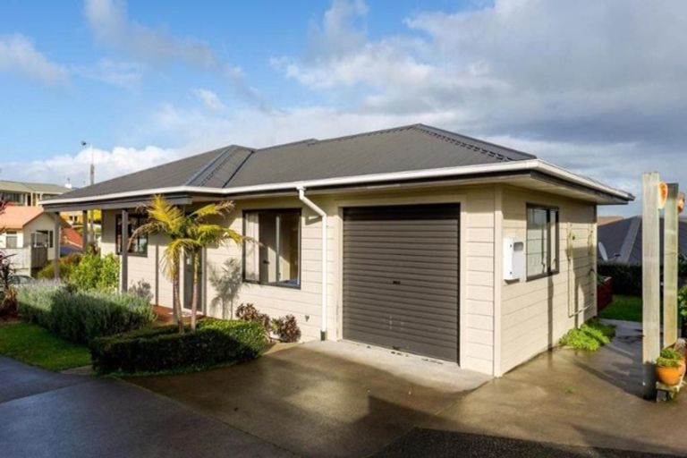 Photo of property in 81a Oranga Street, Westown, New Plymouth, 4310