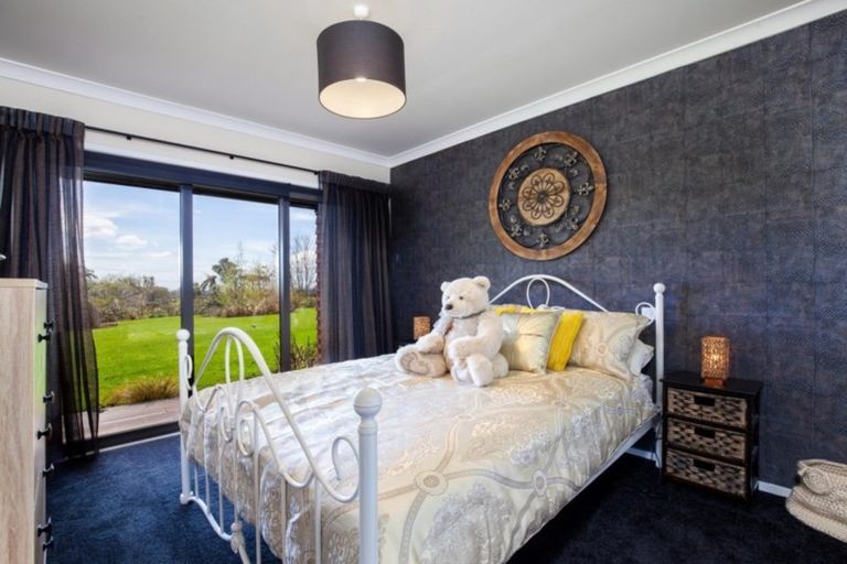 Photo of property in 421 Surrey Road, Tariki, Stratford, 4388