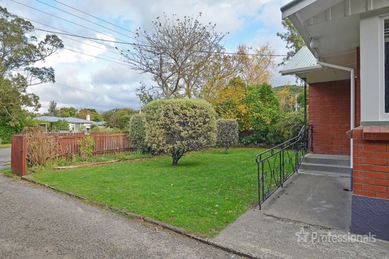 Photo of property in 37 Bell Street, Featherston, 5710
