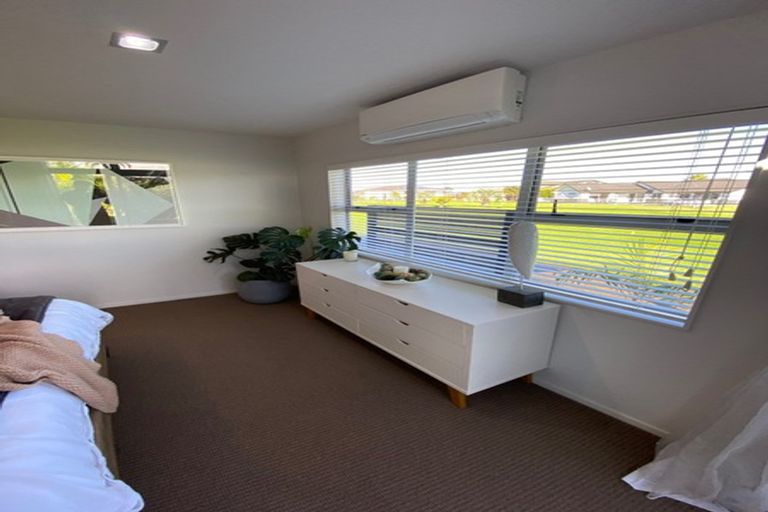 Photo of property in 10 Hoihere Drive, One Tree Point, 0118