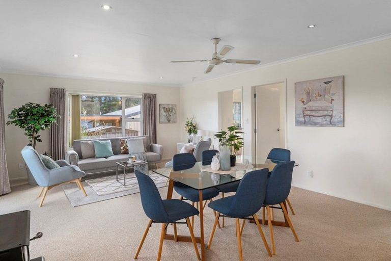 Photo of property in 2 Barclay Grove, Hokio Beach, Levin, 5571