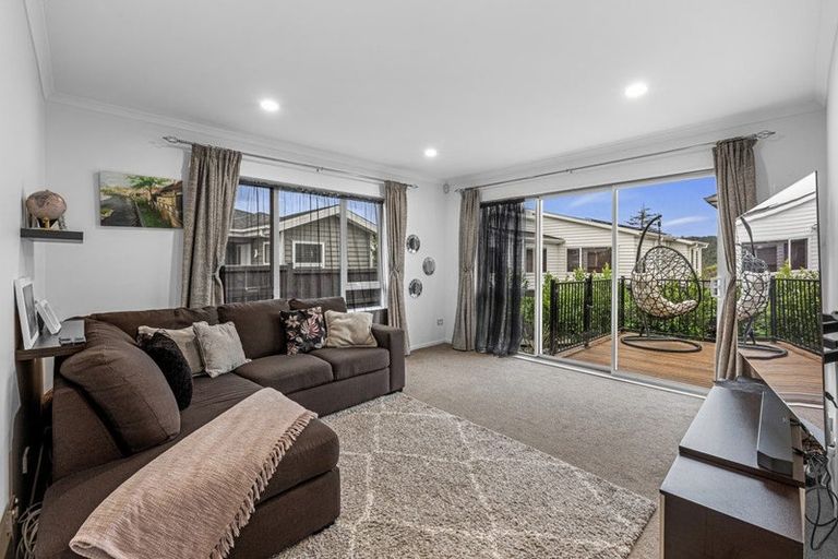 Photo of property in 16 Verdot Close, Kumeu, 0810