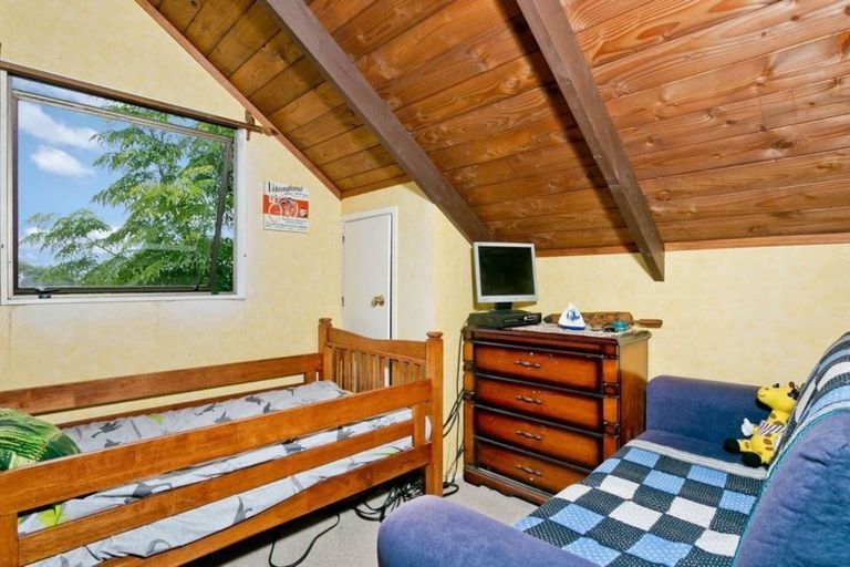 Photo of property in 2/81 Waipa Street, Birkenhead, Auckland, 0626