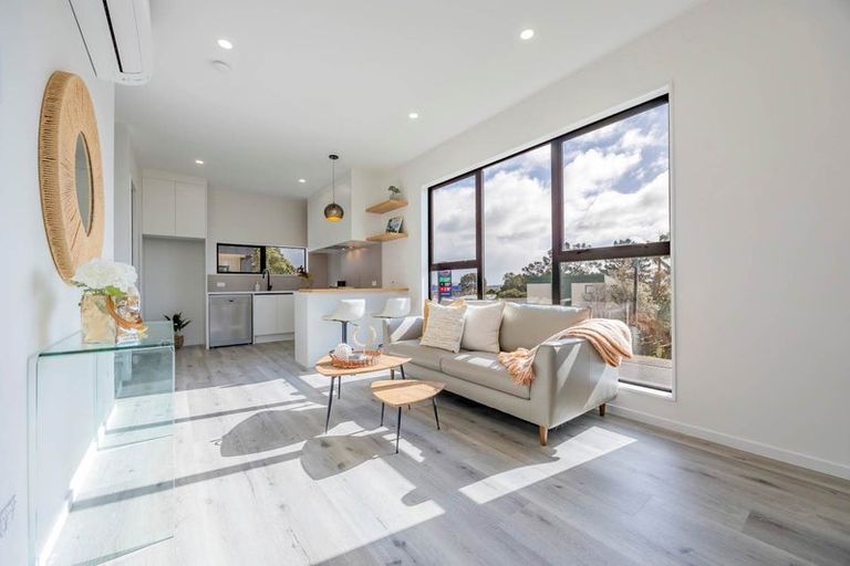 Photo of property in 134b Mokoia Road, Chatswood, Auckland, 0626