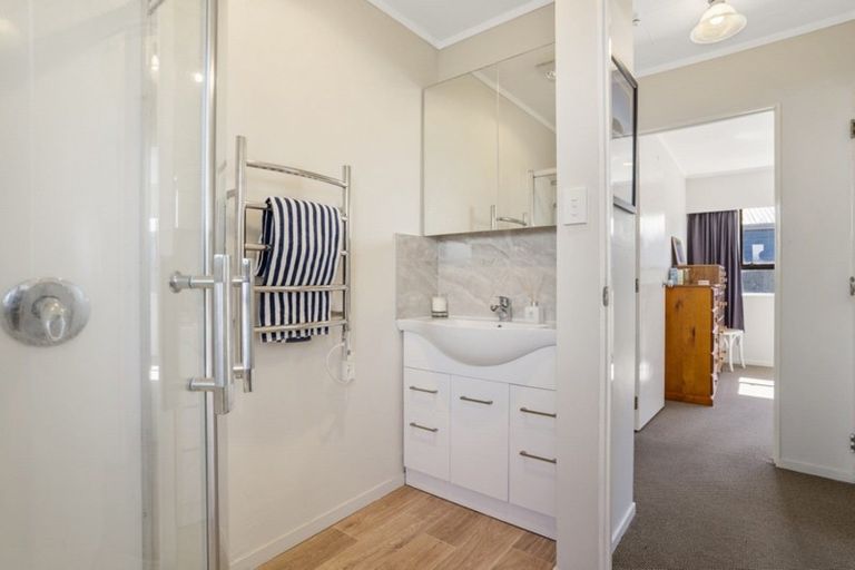 Photo of property in 215a Chartwell Avenue, Whangamata, 3620