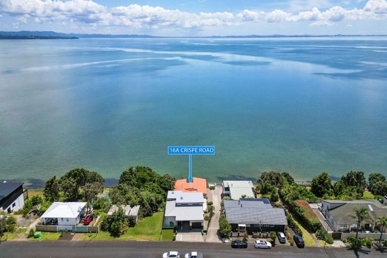 Photo of property in 16a Crispe Road, Clarks Beach, 2122