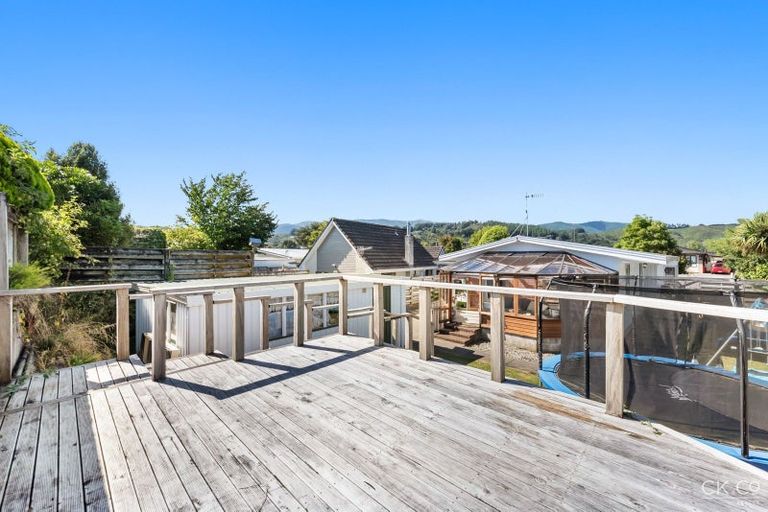 Photo of property in 29 Brightwater Crescent, Totara Park, Upper Hutt, 5018