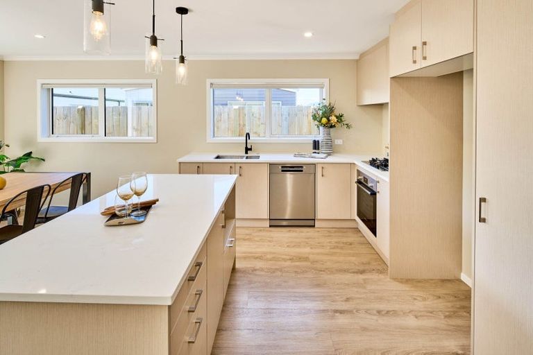 Photo of property in 5 Rotoiti Place, Paraparaumu, 5032