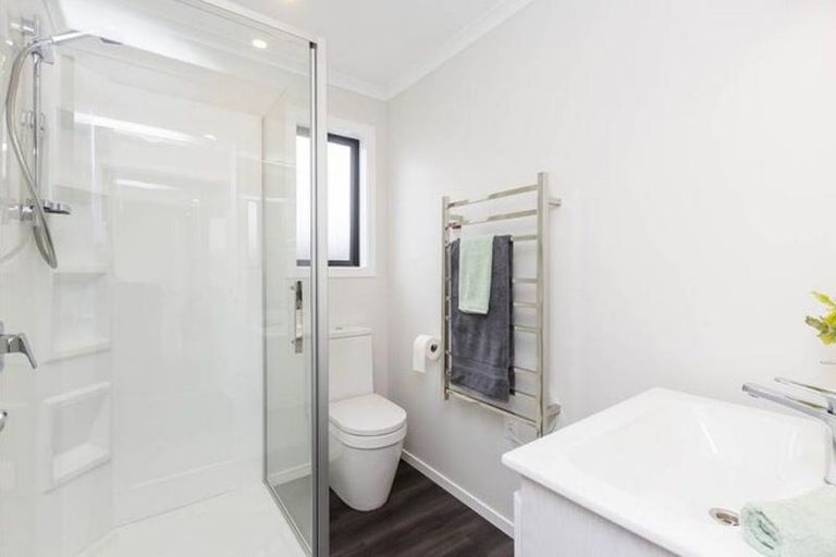 Photo of property in 36 Mawai Hakona Drive, Wallaceville, Upper Hutt, 5018