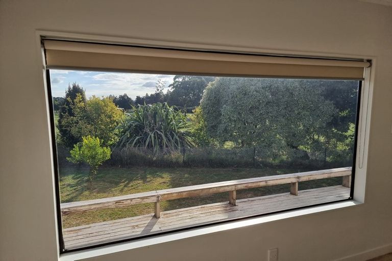 Photo of property in 466 Taupaki Road, Kumeu, 0892