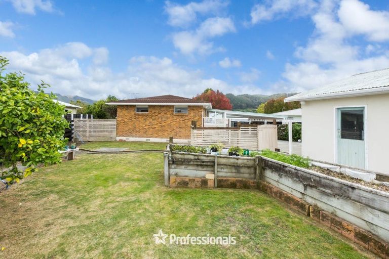 Photo of property in 15a Bonnie Glen Crescent, Ebdentown, Upper Hutt, 5018