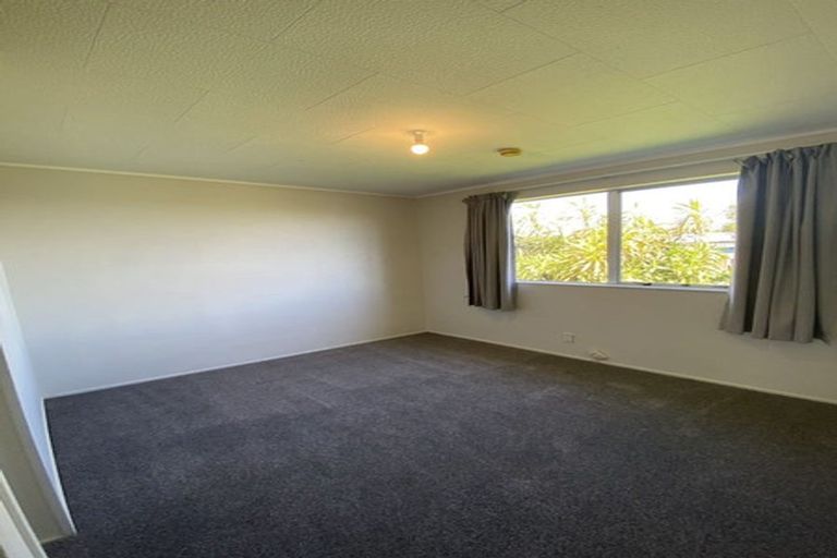 Photo of property in 1/30 Kennington Drive, Clendon Park, Auckland, 2103