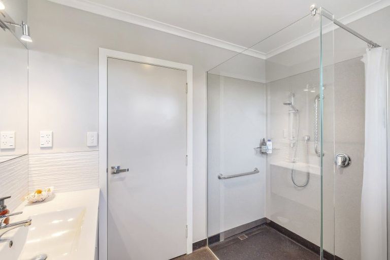 Photo of property in 4a Malfroy Lane, Raumati Beach, Paraparaumu, 5032