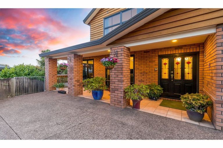 Photo of property in 16 San Lorenzo Rise, Henderson, Auckland, 0612