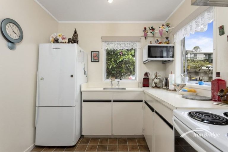 Photo of property in 1/54 Peach Road, Glenfield, Auckland, 0629
