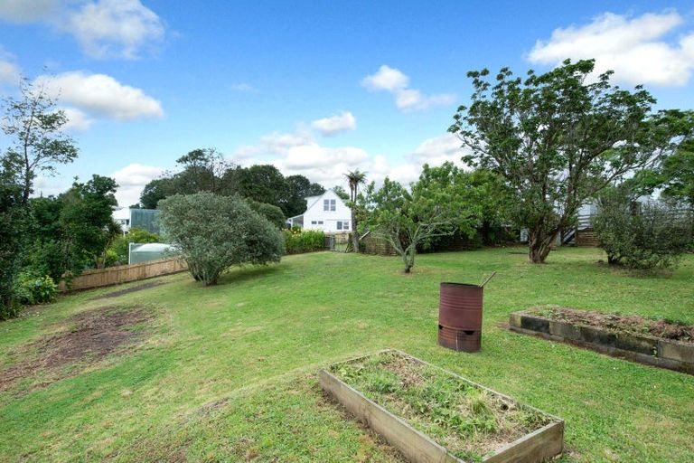 Photo of property in 10 Mabbett Lane, Waimauku, 0883