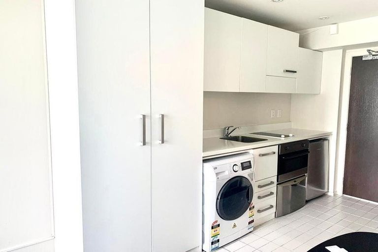 Photo of property in The Quadrant Apartments, 822/10 Waterloo Quadrant, Auckland Central, Auckland, 1010