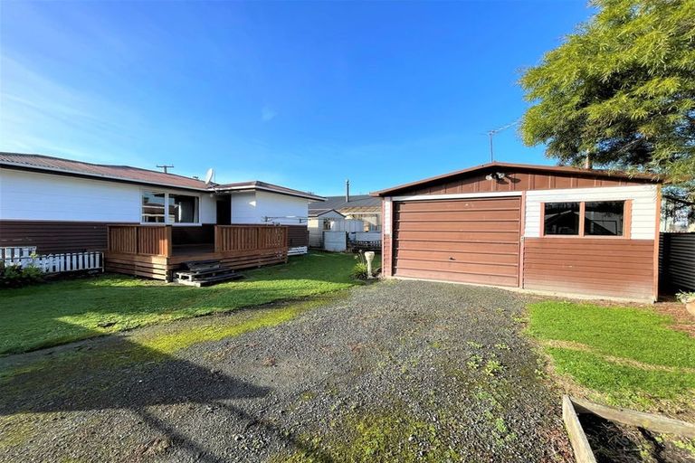 Photo of property in 9 George Street, Balclutha, 9230
