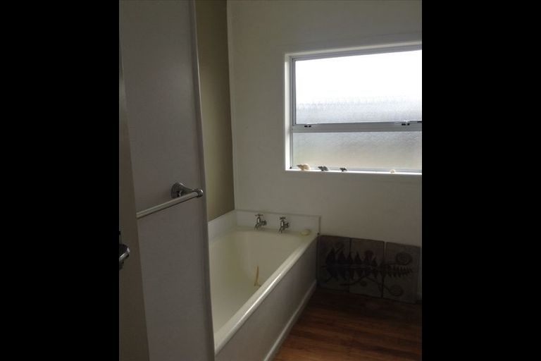 Photo of property in 24 Adela Stewart Drive West, Athenree, Katikati, 3177