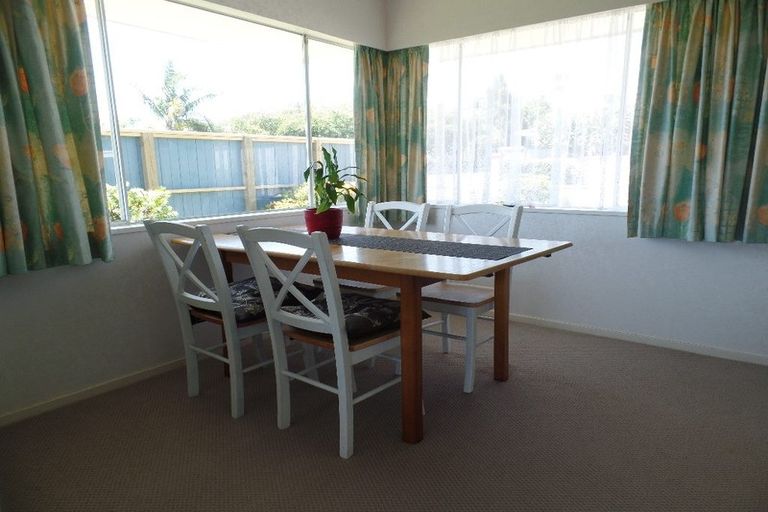Photo of property in 2 Tupaea Place, Otumoetai, Tauranga, 3110