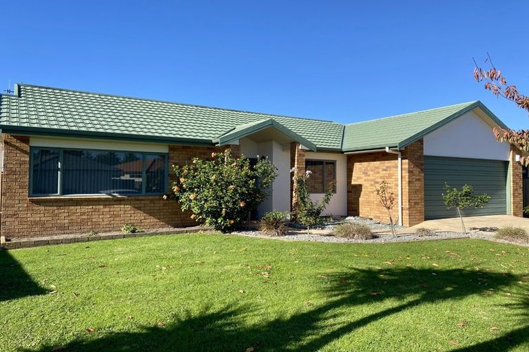 Photo of property in 9 Flemington Place, Taradale, Napier, 4112