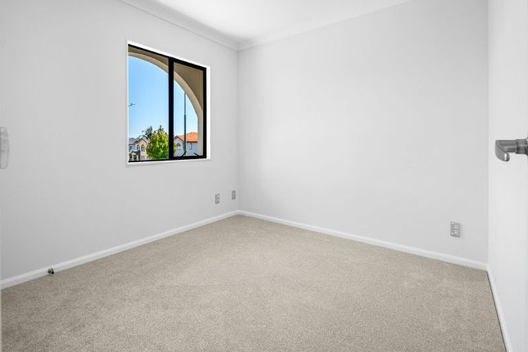 Photo of property in 35 Kestev Drive, Flat Bush, Auckland, 2016