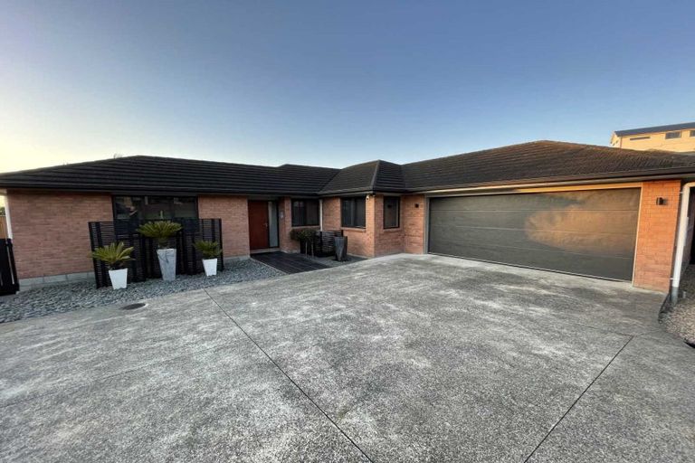 Photo of property in 29 Cape Vista Crescent, Pukekohe, 2120
