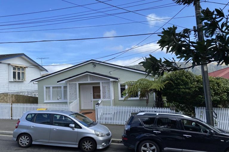 Photo of property in 10 Pitt Street, Wadestown, Wellington, 6012
