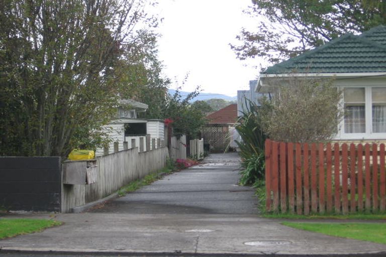 Photo of property in 7b Rosier Road, Glen Eden, Auckland, 0602