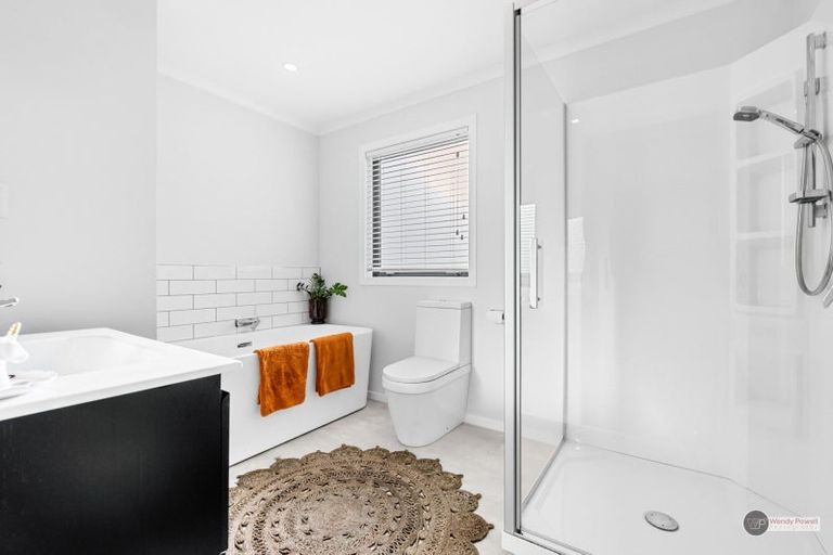 Photo of property in 4 Aston Crescent, Wallaceville, Upper Hutt, 5018