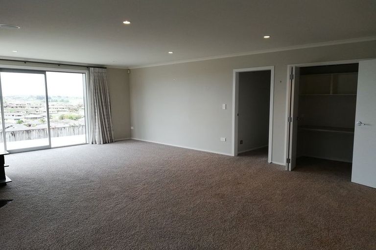 Photo of property in 13 Ruske Place, Grandview Heights, Hamilton, 3200