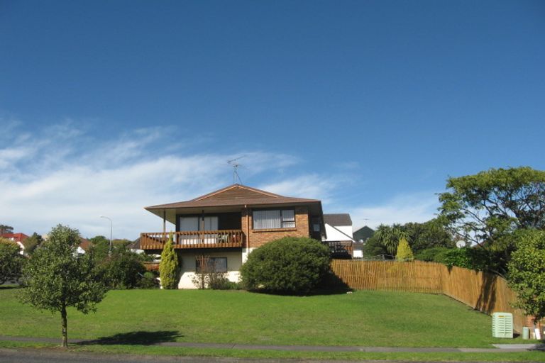Photo of property in 70 Aberfeldy Avenue, Highland Park, Auckland, 2010