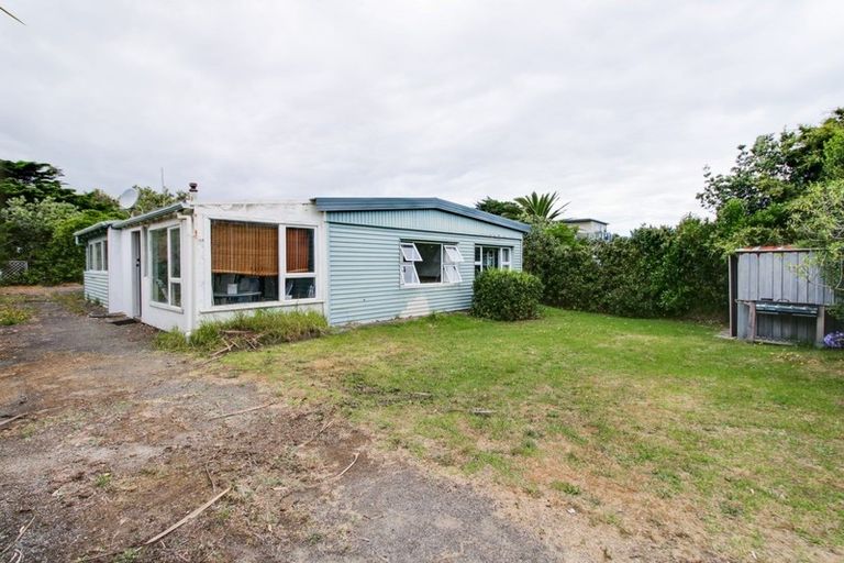Photo of property in 26 Kent Avenue, Waitarere Beach, Levin, 5510