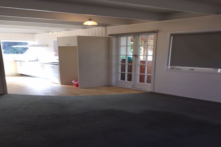Photo of property in 5/15 Valron Road, Te Atatu South, Auckland, 0602