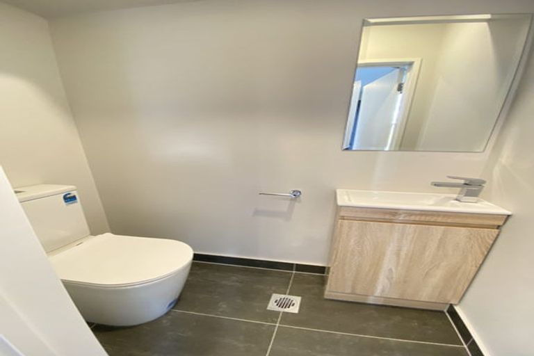 Photo of property in 3e Westall Road, New Lynn, Auckland, 0600