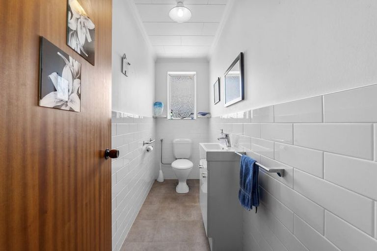 Photo of property in 17 Mace Street, Waitara, 4320