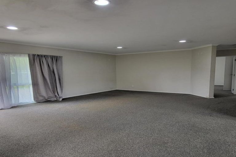 Photo of property in 8 Lomas Place, Manurewa, Auckland, 2102