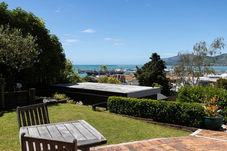 Photo of property in 56 Queens Road, Stepneyville, Nelson, 7010