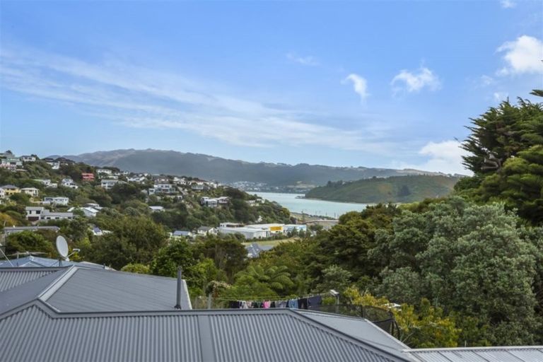 Photo of property in 21 Kiriwai Road, Paremata, Porirua, 5024
