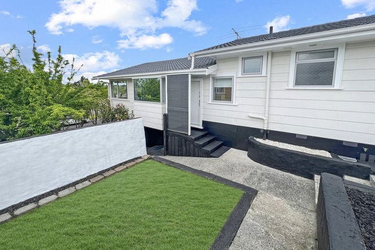 Photo of property in 61 Sunline Avenue, Massey, Auckland, 0614