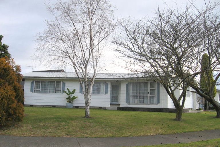 Photo of property in 56 Trigg Crescent, Taradale, Napier, 4112