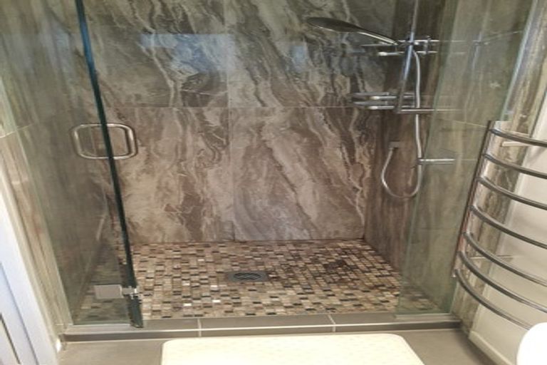 Photo of property in 18 Stanaway Street, Hillcrest, Auckland, 0627