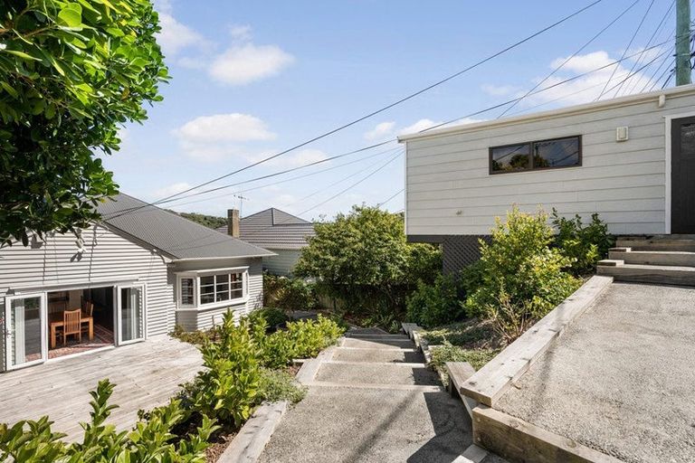 Photo of property in 534 Broadway, Strathmore Park, Wellington, 6022