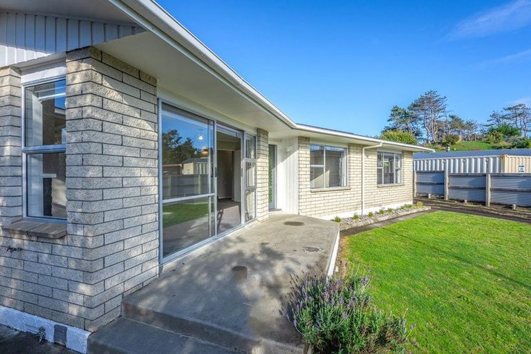 Photo of property in 26 Mountainview Terrace, Otaki Beach, Otaki, 5512