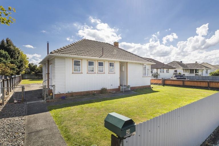 Photo of property in 28 Humber Street, Roslyn, Palmerston North, 4414
