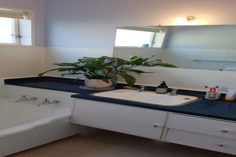 Photo of property in 3 Rajkot Terrace, Broadmeadows, Wellington, 6035