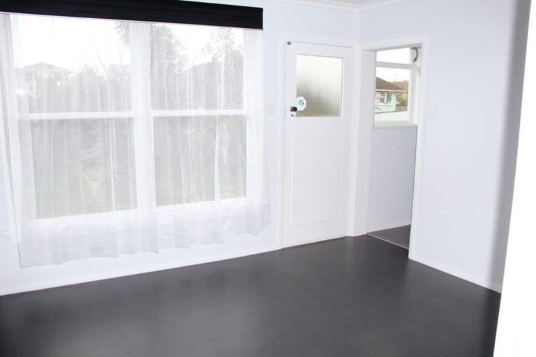 Photo of property in 11 Thames Street, Roslyn, Palmerston North, 4414