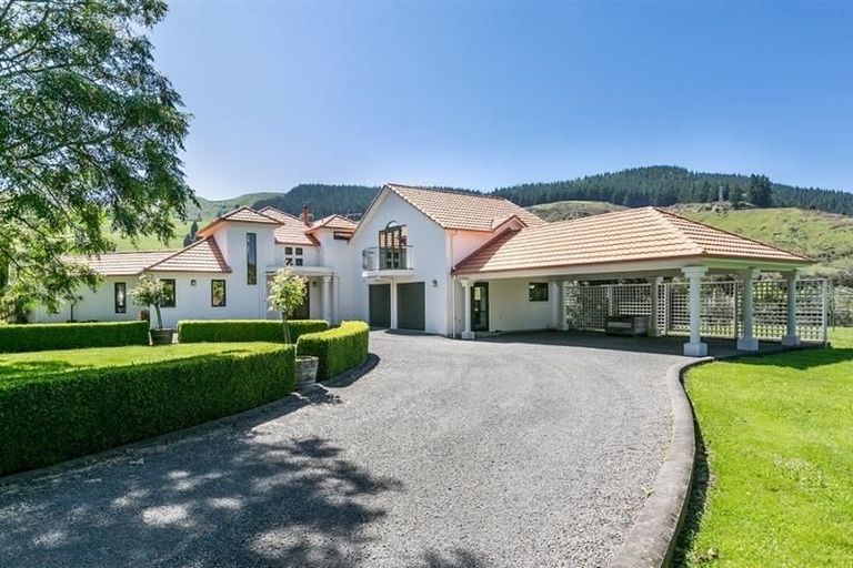 Photo of property in 92 Ellis Wallace Road, Eskdale, Napier, 4182